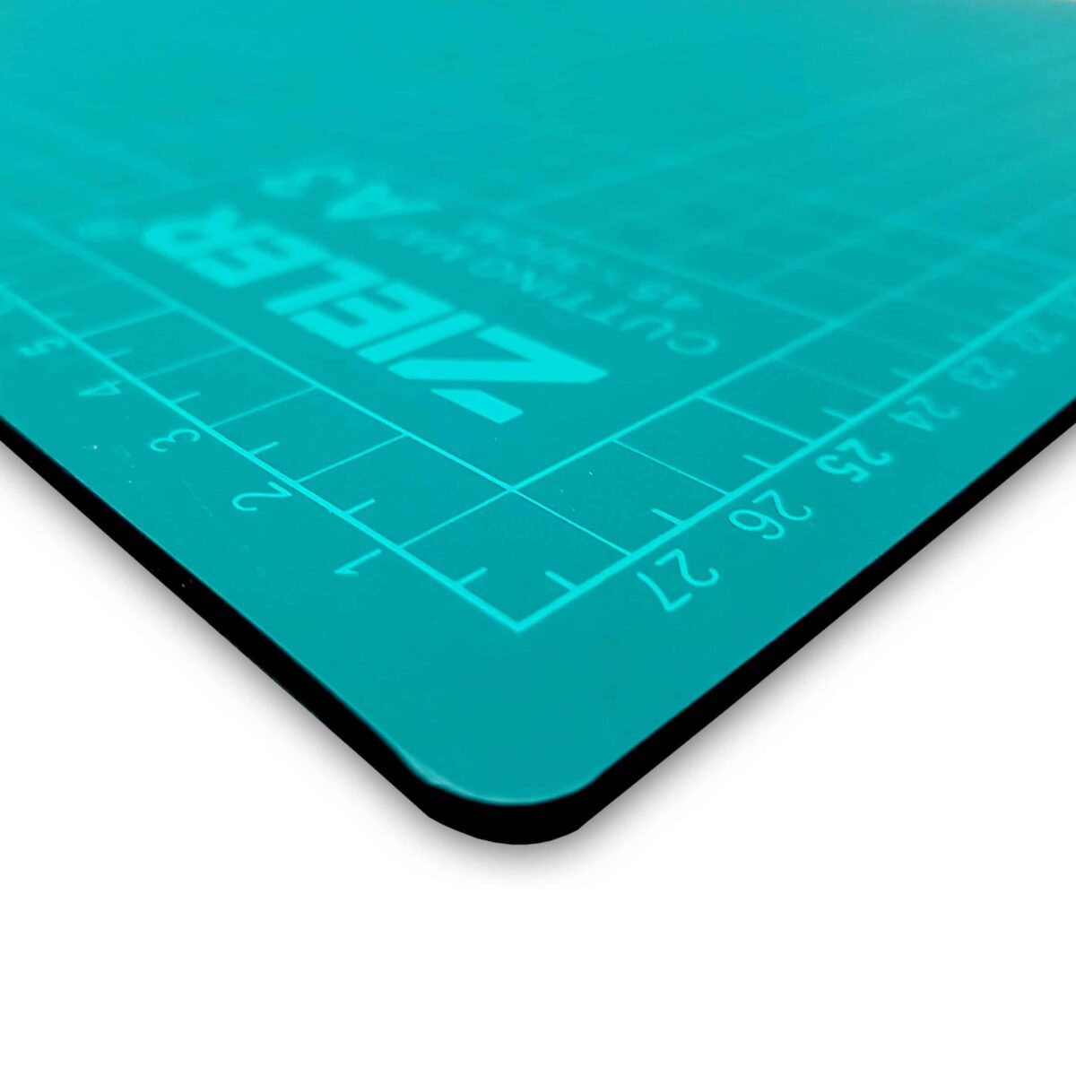 A3 Green Cutting Mat With Grid Lines - Double-Sided- By Zieler | 09299355 - Image 2